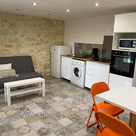 Au Calme Proche Centre Apartmán Alès